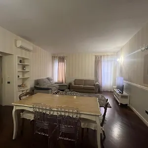 https://scalette-pellicciai.hotelinveneto.com